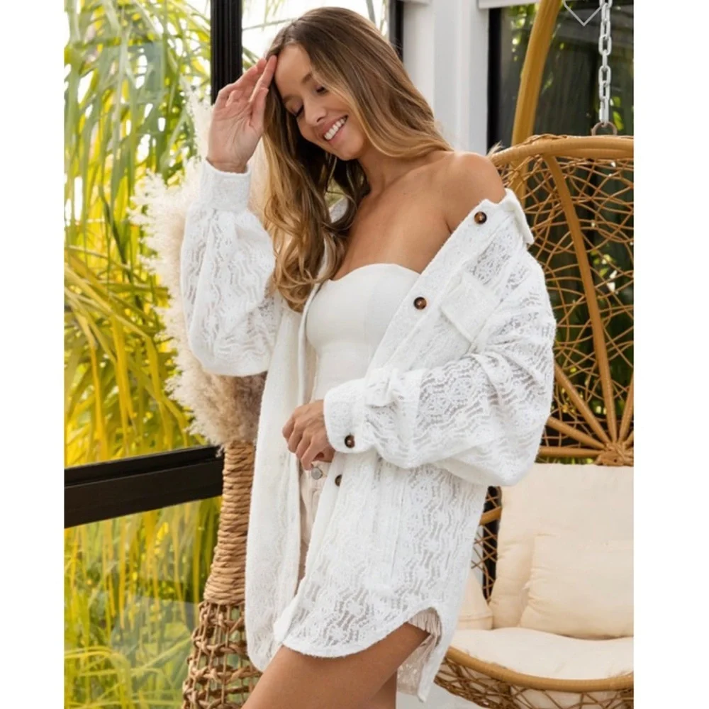 Luxuriously Soft Lace puffed Sleeve Oversized Shirt/Jacket - Picture 4 of 9